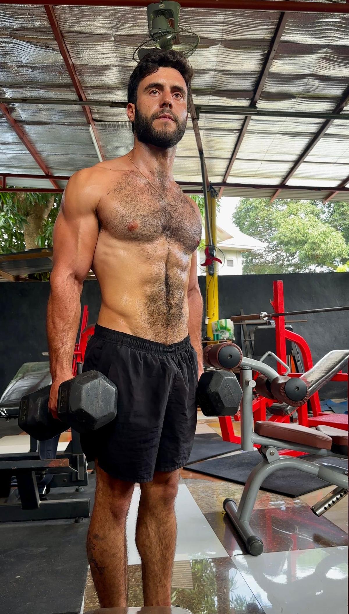 אימון כוח בחדר כושר